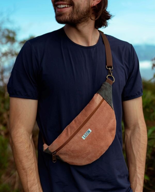 dsc07941 Riñonera Latin Clásica Café