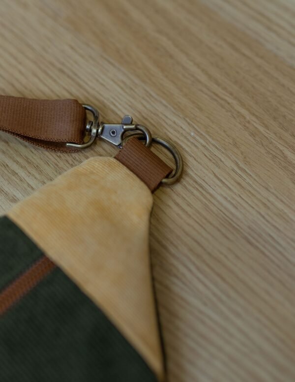 Riñonera Latin Clásica Verde